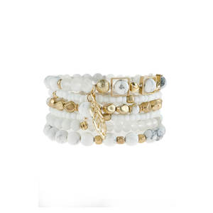 Bracelet en perles de pierres naturelles mélangées avec breloque feuille, cadeau fabriqué en alliage de zinc durable - Product Image 2