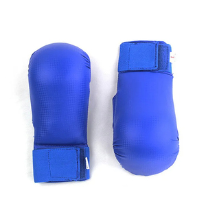 Diseño personalizado profesional Guantes de kick boxing de cuero real Mano abierta Tamaños de 12oz y 16oz Logotipo personalizado Material de cuero de vaca - Product Image 1