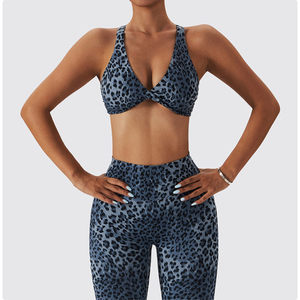 Fourniture d'ensemble de sport de yoga respirant personnalisé pour femmes Leggings galbés à imprimé léopard pour femmes - Product Image 3