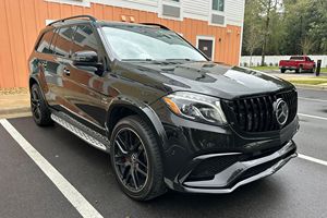 Mercedes-AMG GLS 63 2018 d'occasion en excellent état, 577 ch, V8 biturbo, transmission intégrale, provenance sud, sièges trois rangées, peu modifiée - Product Image 3
