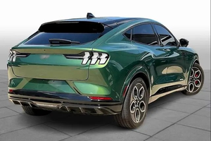 SUV Eléctrico de Alto Rendimiento 2024 Usado, Batería de 90-110 kWh, Motor de 150-200 kW, Autonomía Eléctrica Pura de 100 km NEDC, Vehículo con Volante a la Izquierda para Exportación - Product Image 2