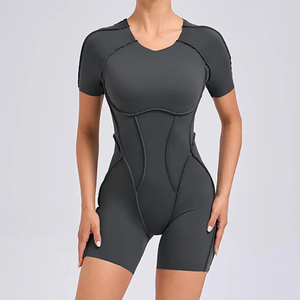 Combinaison de sport d'été pour femmes Short à bretelles croisées Hip Lift Tight One-Piece Yoga Set for Outdoor Running Gym Printed - Product Image 4
