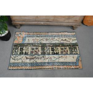 Alfombra turca Vintage de 2x3 pies, felpa de lana verde Beige, rectángulo clásico de área grande con diseño de retazos para decoración de habitación de pasillo - Product Image 1