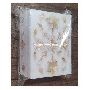 Produit de qualité supérieure fabriqué à la main Design marbre incrustation boîte avec nacre fleur Art naturel poli pour boîte de rangement de bijoux - Product Image 4