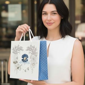 Sacs de shopping en papier de luxe écologiques biodégradables personnalisés de qualité supérieure pour l'emballage de cadeaux, la décoration, la mode, les cosmétiques, les bijoux - Product Image 4