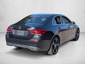 ยอดขายดี! รถยนต์เบนซ์ A-Class A-220 4MATIC A/T AWD ปี 2022 แบบซีดาน สำหรับใช้งานส่วนตัว - Product Image 3
