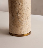 Lampe de table en marbre travertin de luxe avec abat-jour en tissu de lin, base en laiton, lumière ambiante chaude, décoration d'intérieur moderne
