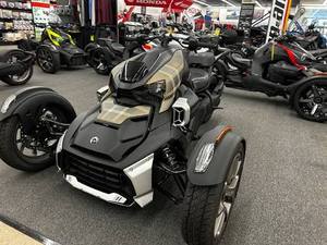 NOUVEAU Tricycle à trois <span class=keywords><strong>roues</strong></span> noir et rouge, design sportif, rallye, <span class=keywords><strong>Rotax</strong></span> 900 ACE, prêt à être expédié avec garantie de 24 mois - Product Image 2