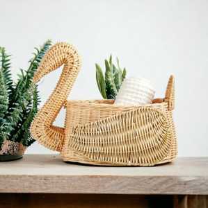 Recién llegado, cesta pequeña de mimbre con forma de pato bonito, almacenamiento y organización para el hogar tejido barato, cesta de regalo para niños y adolescentes - Product Image 1