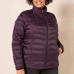 Chaqueta Larga Acolchada Impermeable para Mujer, Diseño Popular, Otoño/Invierno, con Cierre de Cinturón, Diseño Sólido, Relleno de Algodón, Hecha en Pakistán - Product Image 1