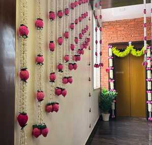 Guirnalda de hilo de loto Mogra para colgar en la pared para fiestas festivales Pooja y celebraciones de boda corona de pared decorativa para el hogar - Product Image 2