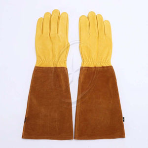 Cuero de vaca con tela flocada para apicultura Guantes de cuero de Pakistán Guantes para hombres y mujeres Guantes de jardinería de trabajo largo - Product Image 3