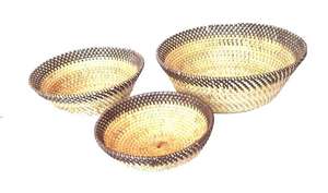Lot de 2 bols de service antiques en maille de rotin au design tissé avec finition naturelle, parfaits pour la décoration de la cuisine et le service de la salade - Product Image 6