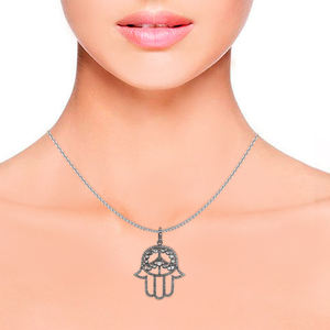 Pave Diamond Hamsa Charm Hecho a mano 925 Sterling Silver Designer Fashion Pendant Proveedor y fabricante - Product Image 1