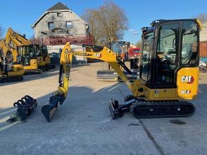 รถขุดขนาดเล็ก Caterpillar CAT 301.8 น้ำหนัก 1.8 ตัน เครื่องยนต์ดีเซล แบบตีนตะขาบ พร้อมบุ้งกี๋สำหรับงานก่อสร้าง - Product Image 2