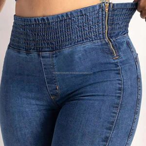 Jean évasé classique en denim bleu pour femme, taille haute, coupe slim, coupe cloche - Product Image 3