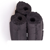 Charbon de bois noir en briquettes de coque de noix de coco d'Indonésie pour barbecue/grillades, faible teneur en cendres, temps de combustion de 4 à 6 heures, haute valeur calorifique 5000J, MOQ 1*20FT