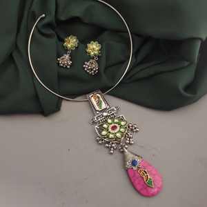 Direct <b>Indian</b> Supplier's Best Selling High Quality 2-Piece Set Oxidised Fusion Hasli Necklace & Geometric Pattern Stud Earrings - Product Image 3