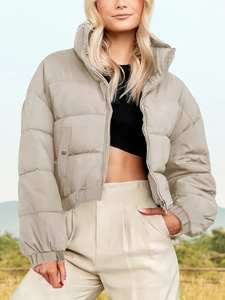 Veste imperméable légère et courte élégante pour femmes Caractéristique réversible en PU de haute qualité pour les activités de travail en plein air OEM disponible - Product Image 3