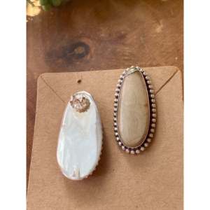 Pendientes Colgantes Hechos a Mano en Estilo Navajo con Turquesa y Plata de Ley, Forma de Gota de Agua - Product Image 4
