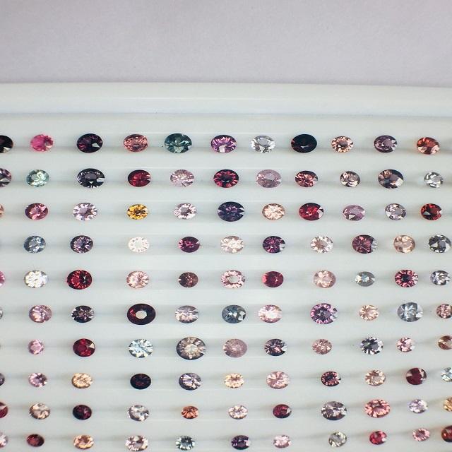 สีน้ำตาล