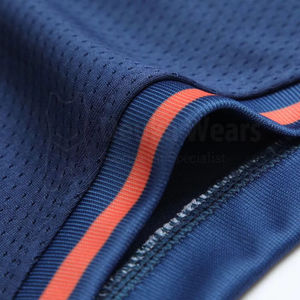 ชุดบาสเก็ตบอลผ้าโพลีเอสเตอร์ 100% พิมพ์ลายด้วยความร้อน MOQ ต่ำ พร้อมชื่อ/หมายเลขทีมเยาวชนที่ปรับแต่งได้ - Product Image 6