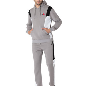 Survêtement élégant pour homme avec tissu extensible et respirant pour le fitness et les activités sportives - Product Image 1