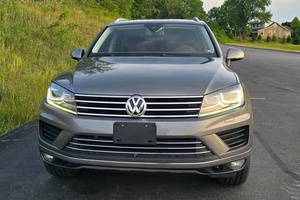 Volkswagen Touareg GT Di Executive 2016, Listo para Enviar - Product Image 1