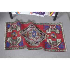 Alfombra Vintage de 1.5x3 pies, Alfombra Turca Pequeña, Alfombra de Lana con Diseño de Camuflaje Rojo y Azul - Product Image 5