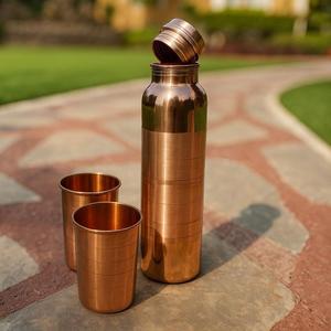 Botella de Agua de Cobre Ecológica para Yoga, Meditación, Ayurveda y Desintoxicación - Gran Capacidad y Personalizable - Product Image 1