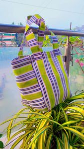 กระเป๋าผ้าไนลอนหลากสีเป็นมิตรต่อสิ่งแวดล้อมอินเดียถุงผ้าทอลายทางรีไซเคิลผลิตในวัสดุ PP อินเดีย - Product Image 4