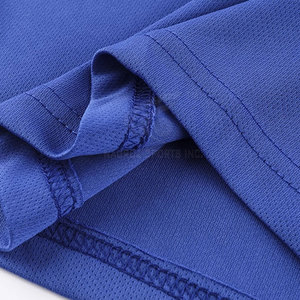 Uniforme de football pour hommes avec logo personnalisé, meilleure vente 2025 polyester, séchage rapide, léger et respirant, nouveauté 100% - Product Image 5