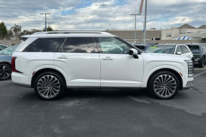 Hyundai Palisade Calligraphy 2024 Blanco, SUV Híbrido FWD, Usado, Asientos de Cuero, Navegación, Arranque Remoto, Paquete Tecnológico, R15, Tercera Fila - Product Image 4