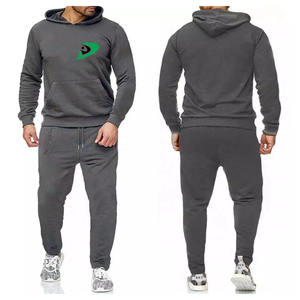 Trajes de pista de poliéster para hombre, diseño personalizado de alta calidad, precio bajo, venta al por mayor - Product Image 4