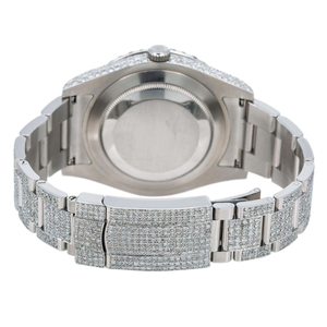 Reloj Plateado para Hombre con Incrustaciones de Diamantes, Acero Inoxidable, Esfera Roja con Números Romanos, Estilo Moderno y Brillante - Product Image 5