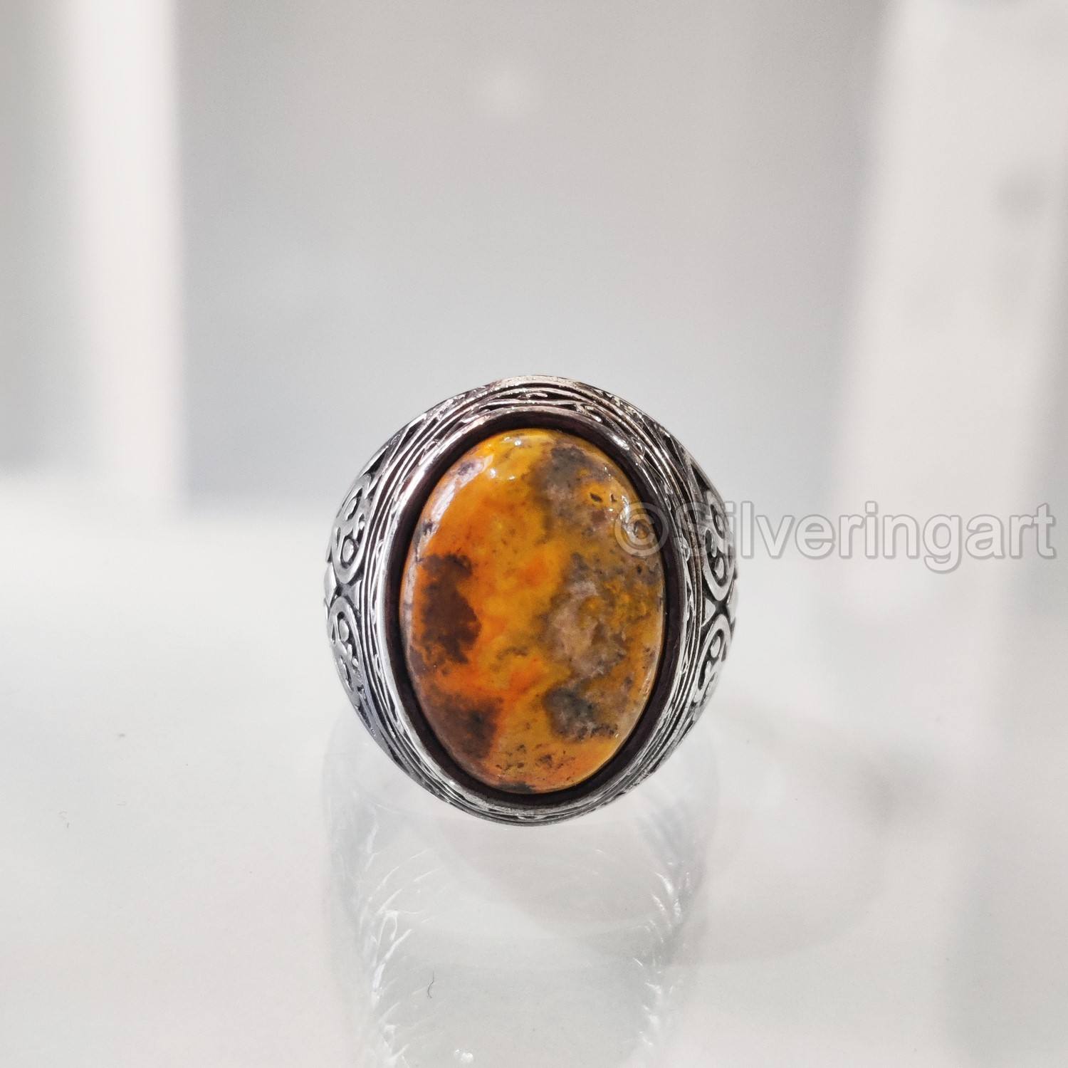 สีเหลือง