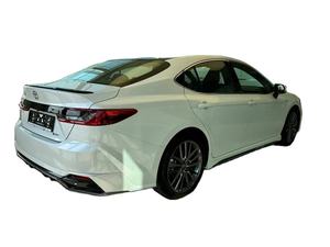 Sedán Premium 2025 con Todas las Opciones, Alta Gama, 4 Puertas, Automático, Vehículo de Lujo de Tamaño Mediano en Venta - Product Image 3