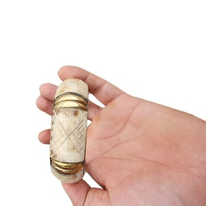 สร้อยข้อมือแฟชั่นกระดูกแนววินเทจของผู้หญิงทำโลโก้ทำมือกำไลข้อมือเครื่องประดับขัดเงาคุณภาพดีที่สุด - Product Image 4