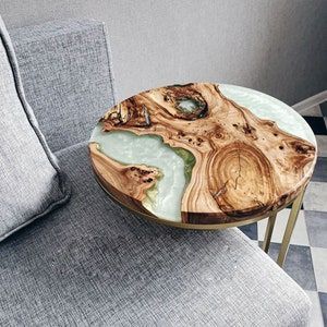 Table à manger en bois de noyer massif personnalisable, artisanale, de luxe, en résine et en bois, pour la maison et les restaurants - Product Image 2