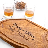Planche à découper rustique artisanale en bois d'olivier brun doré méditerranéen ArtisRaw CB014, rainures, écologique, durable, épaisseur 2,0 cm