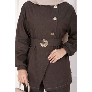 Traje de Mezclilla Premium con Botones Dorados y Cinturón en Color Café con Estampado Vintage, Manga Corta, Estilo Sexy para Primavera/Verano - Product Image 5
