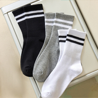 Chaussettes mi-mollet pour femmes, couleur unie, automne-hiver, tricotées, sport, absorbantes, respirantes, confortables pour homme et femme