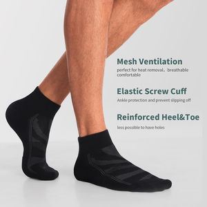 Chaussettes de sport unisexes en nylon de haute qualité, légères avec broderie 3D et résistance aux accrocs pour l'hiver et le sport. - Product Image 4