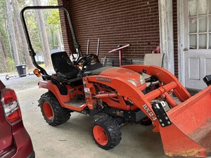 Tracteur miniature Kubota BX1880 4WD, tracteur utilitaire compact fiable, tracteur agricole à roues pour l'agriculture, LA344 efficace, BX original - Product Image 3