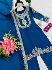 Conjunto de Traje Pakistaní de Georgette Bordado de Primera Calidad Unity Luxure con Dupatta, Atuendo Étnico de Lujo para Fiestas - Product Image 6
