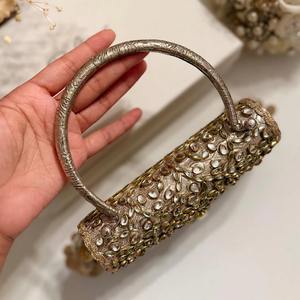 Pochette élégante en mosaïque pour femme avec finition de luxe et design incrusté de chaîne, sacs de soirée uniques et tendance à prix abordable - Product Image 5