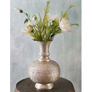 Jarrón de Plantas y Flores Dorado Hecho a Mano, Diseño Personalizado, Ideal para Decoración del Hogar, Decoración Interior y Diseño Artesanal - Product Image 4