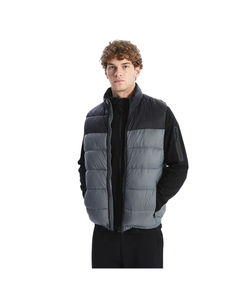 <b>Men's</b> Winter Sleeveless Puffer <b>Jacket</b> with Stand Collar <b>Smart</b> Casual Style Front Logo Solid Pattern Zipper Closure Dyed - Product Image 3