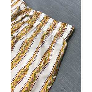 กางเกงขาสั้นผ้าฝ้ายพิมพ์ลายบล็อก 100% - ไซส์เล็ก เอวกลาง ระบายอากาศได้ดี พร้อมลวดลายตกแต่ง - Product Image 1