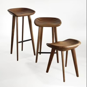 Taburete de madera fuerte diseñado para hoteles, cafeterías y hogares que ofrecen un rendimiento duradero y valor decorativo - Product Image 1